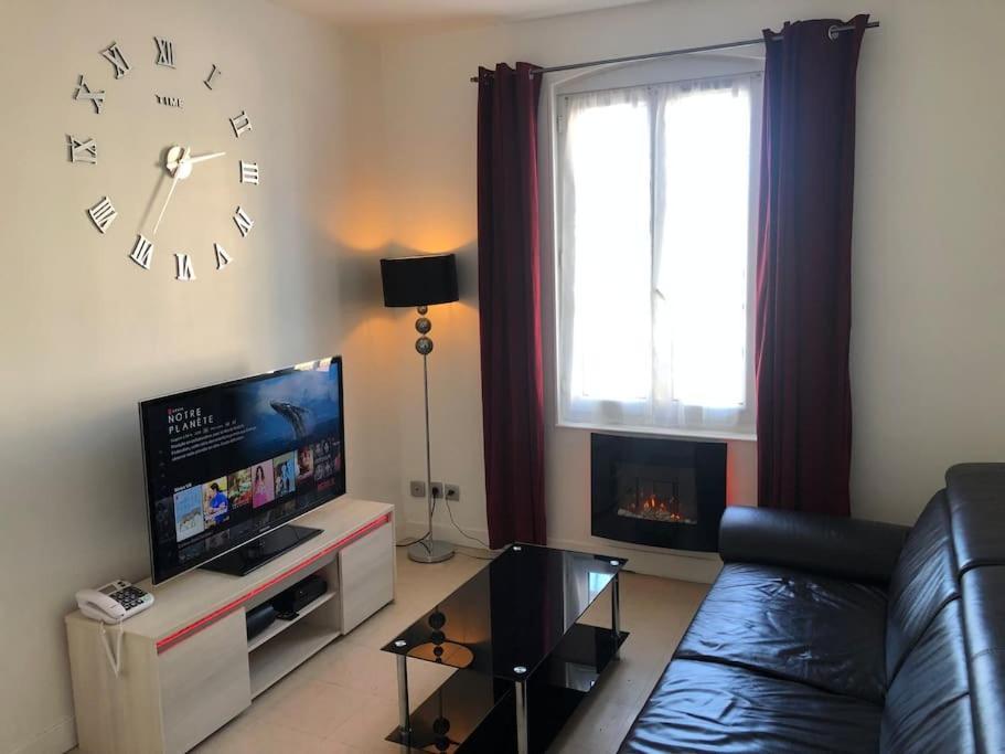 Appartement 3 Pieces En Face La Gare De เครยล์ ภายนอก รูปภาพ