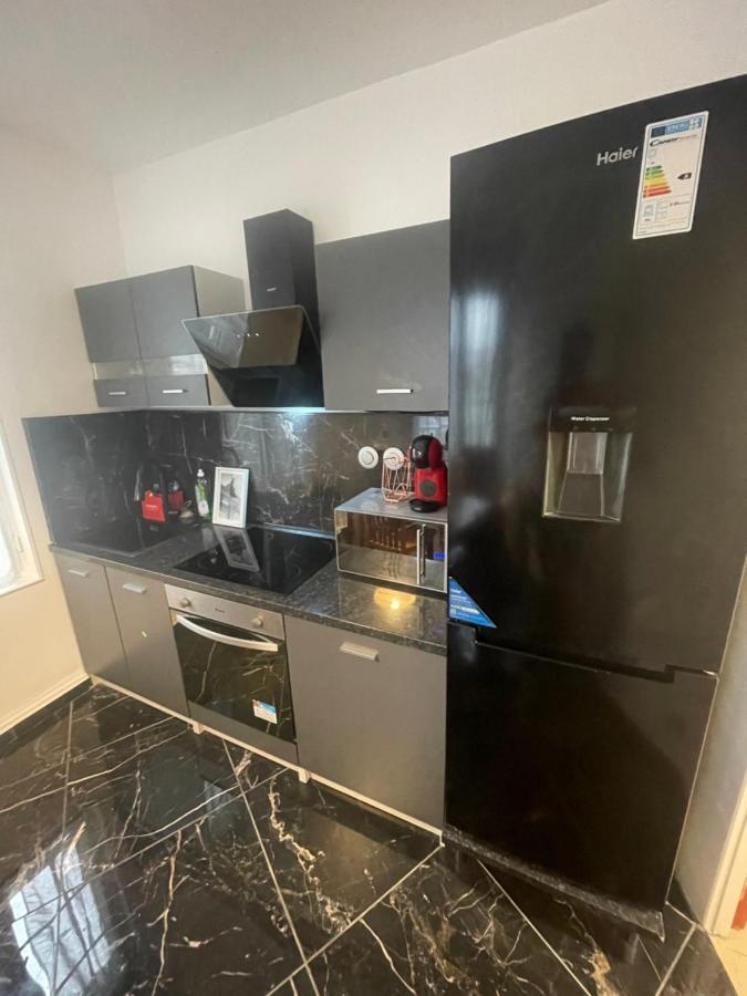 Appartement 3 Pieces En Face La Gare De เครยล์ ภายนอก รูปภาพ
