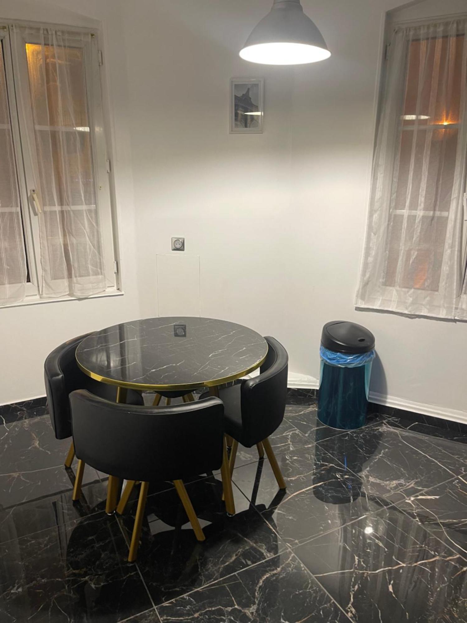 Appartement 3 Pieces En Face La Gare De เครยล์ ภายนอก รูปภาพ